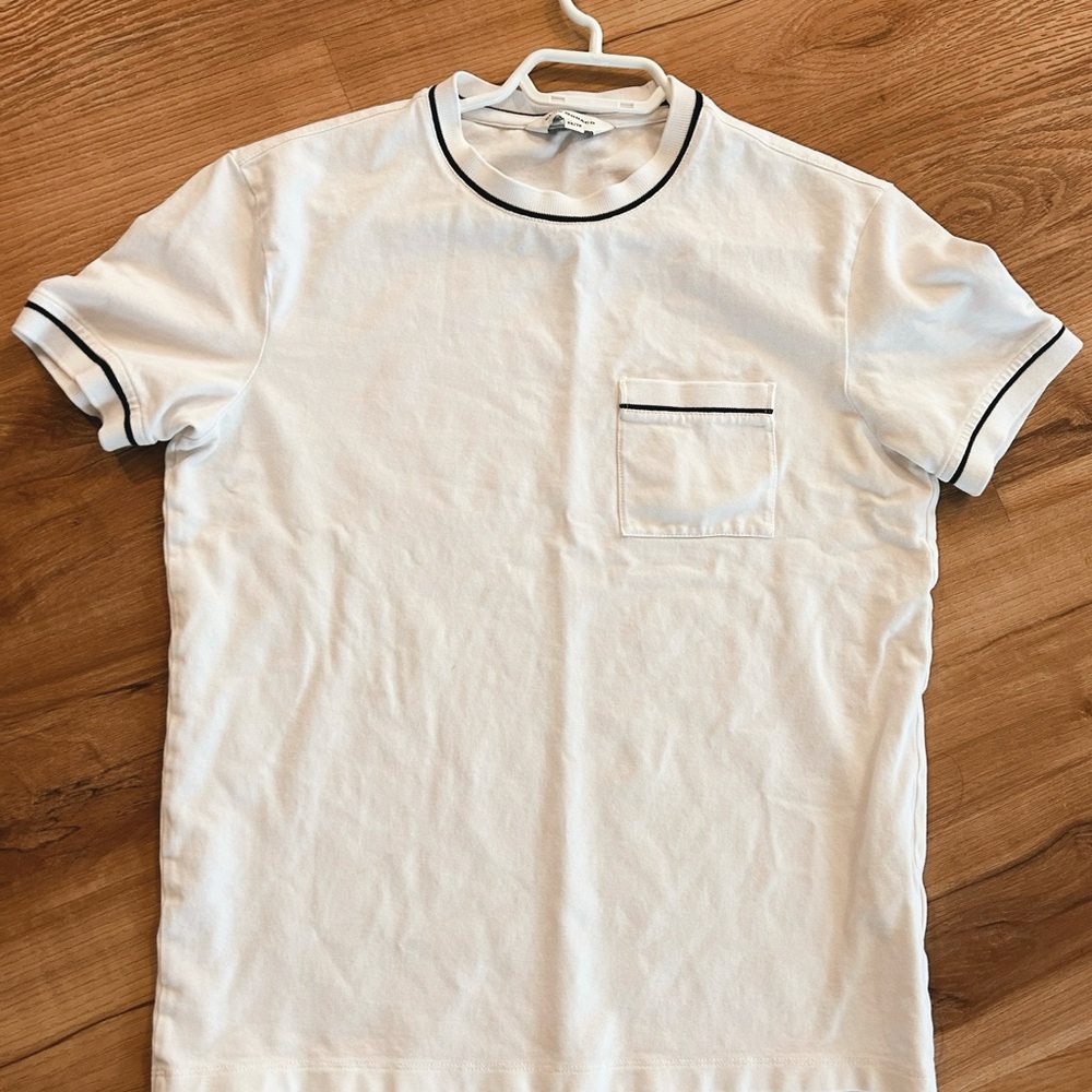 Club Monaco Vintage White Crew Neck T-Shirt with Black Trim